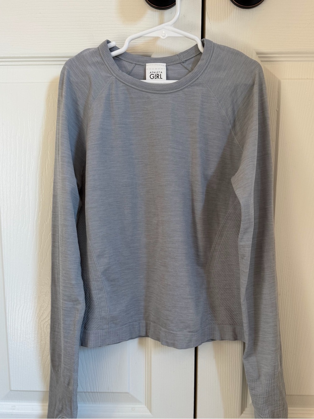 EUC Athleta Girls Long-Sleeve Athletic Crewneck Top size 12